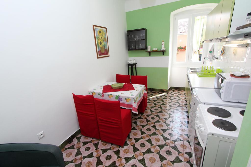 Apartments Santin 罗维尼 外观 照片