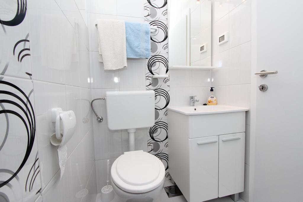 Apartments Santin 罗维尼 外观 照片