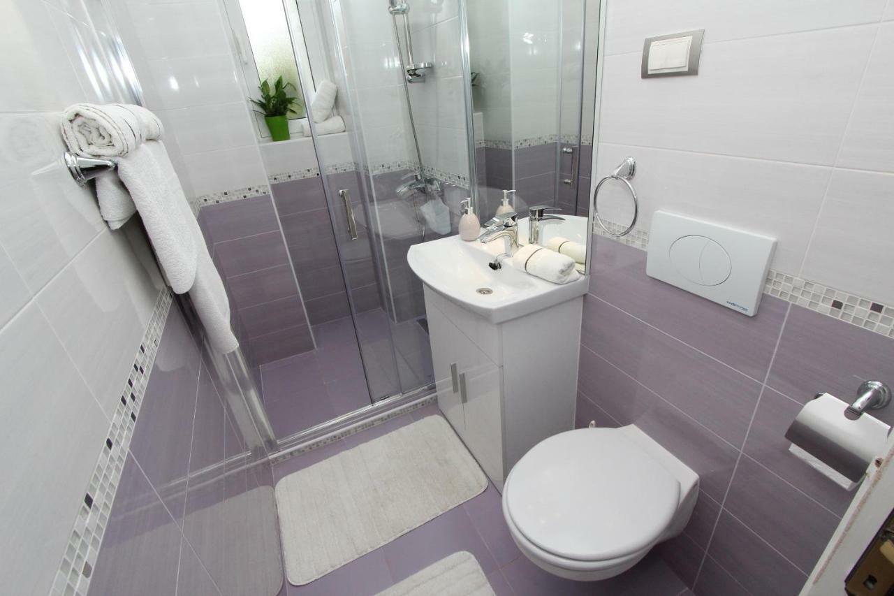 Apartments Santin 罗维尼 外观 照片